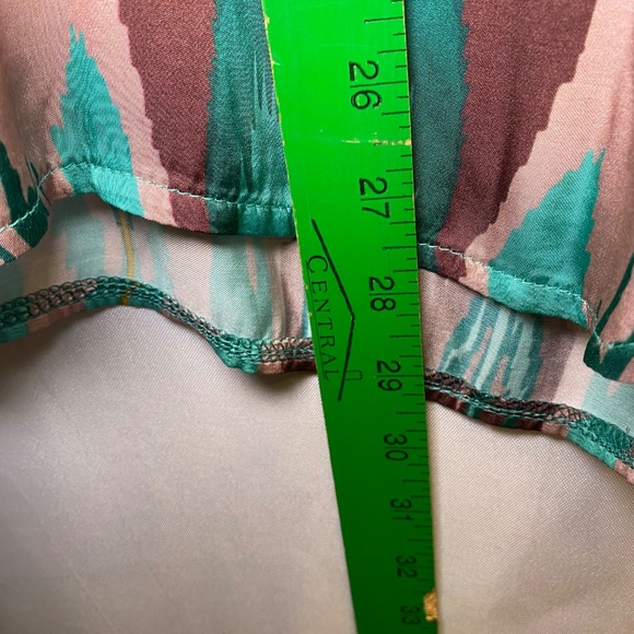 NWT Dixie Collection Italy Women’s abstract colorful blouse sz L - Picture 8 of 8